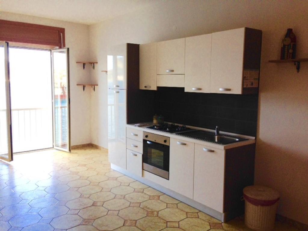 Castello Apartment Баколи Номер фото